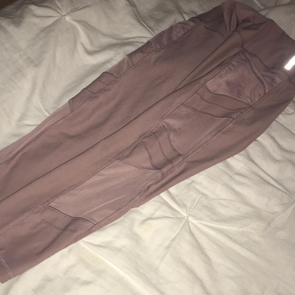 Mesh accent mid calf mauve leggings - Picture 2 of 4